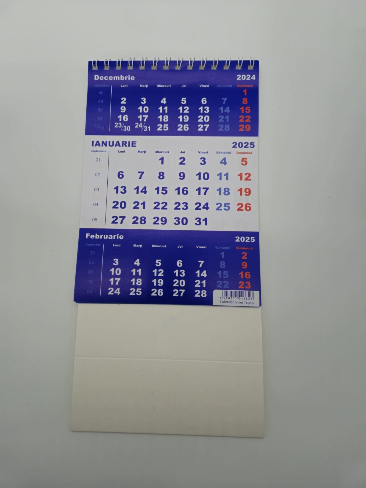 Calendar triptic de birou 2025